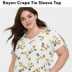 Torrid size 2 white floral gauze top